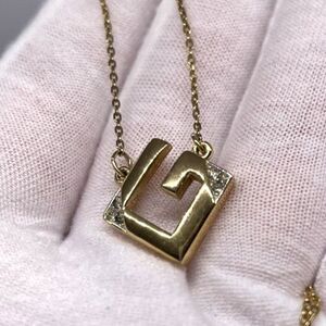 Vintage Givenchy G Logo Rhinestone Gold Tone Heart Pendant Necklace Elegant